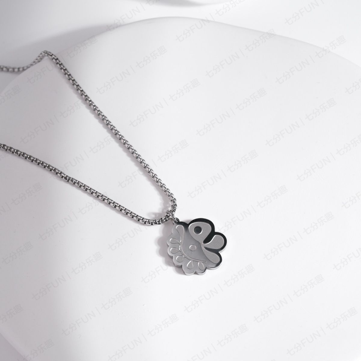CORTIS NECKLACE TITANIUM STEEL + 3 assorted photocards