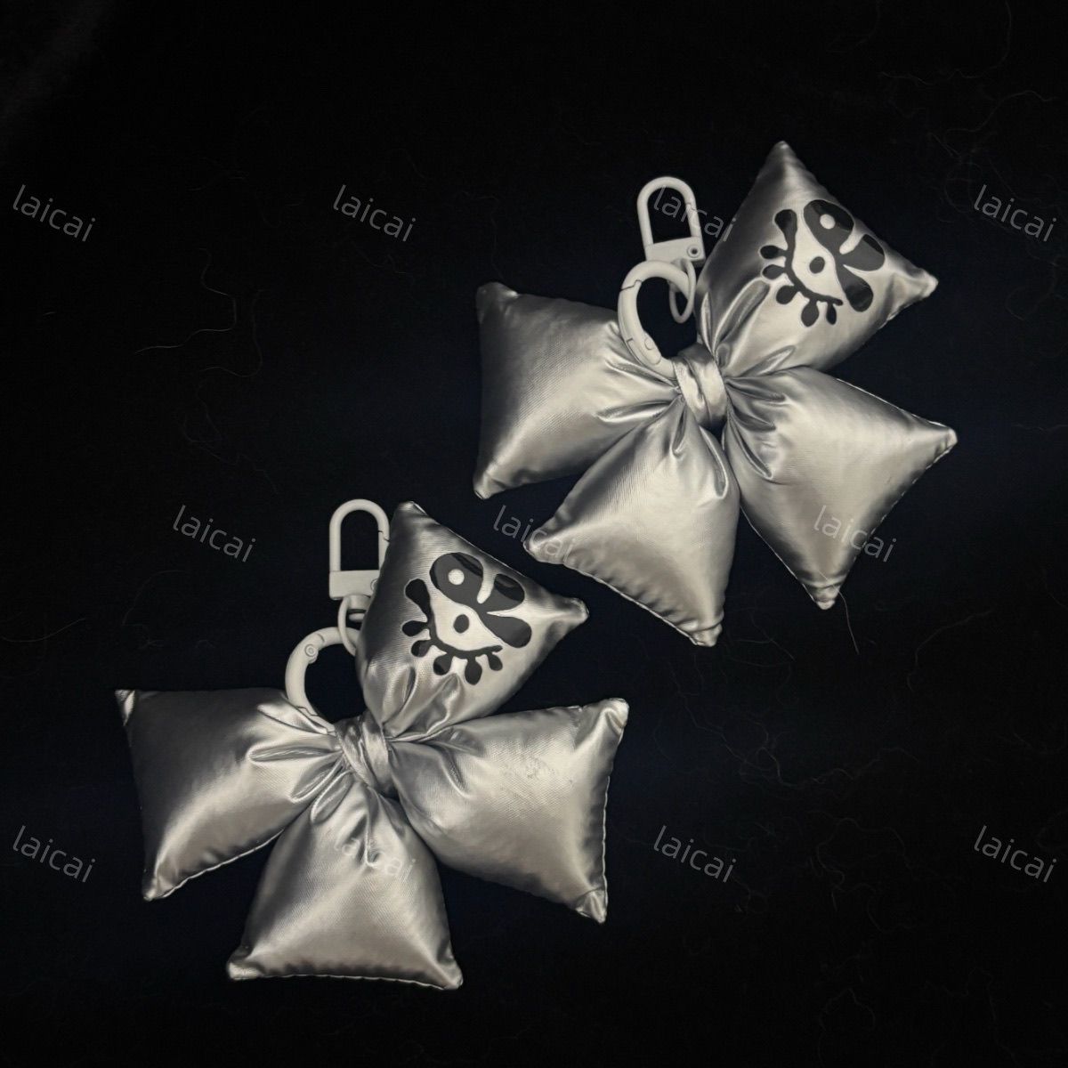 CORTIS BOW KEYCHAIN