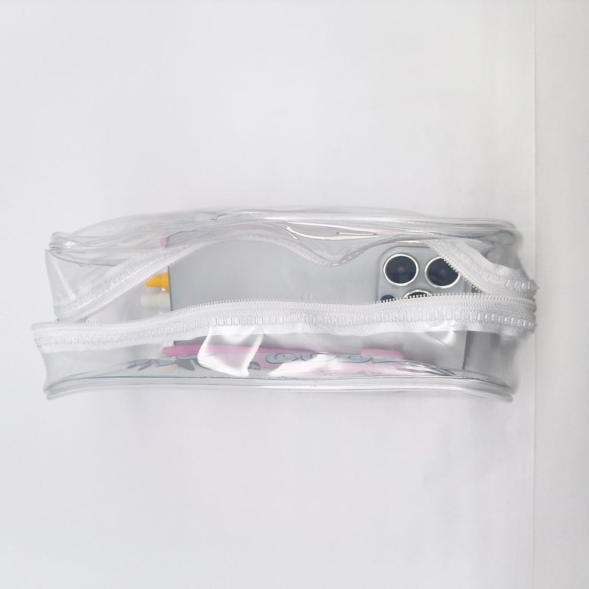 CORTIS TOILETRY BAG